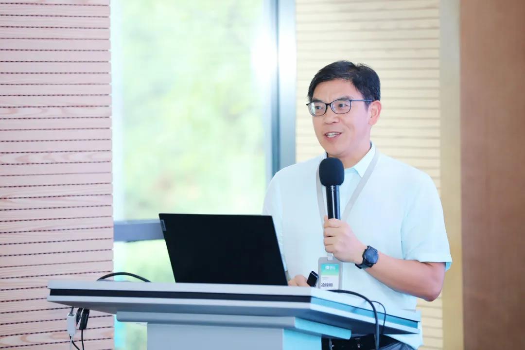 00b8f67c19bbfdcd26c4241355c85b04