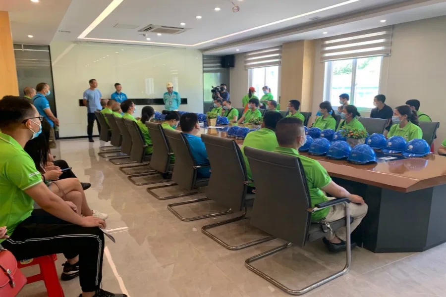 21e402e6309274cb9cfd99048a5e8eee