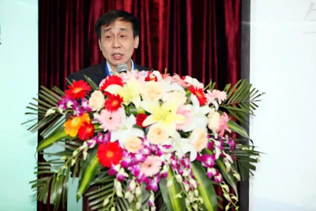 22bf27e53136231e1e926391f42e4f23