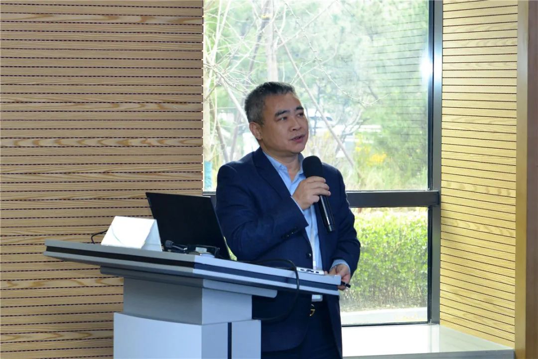 24071d826b218eb87d9717d4e7ee220e