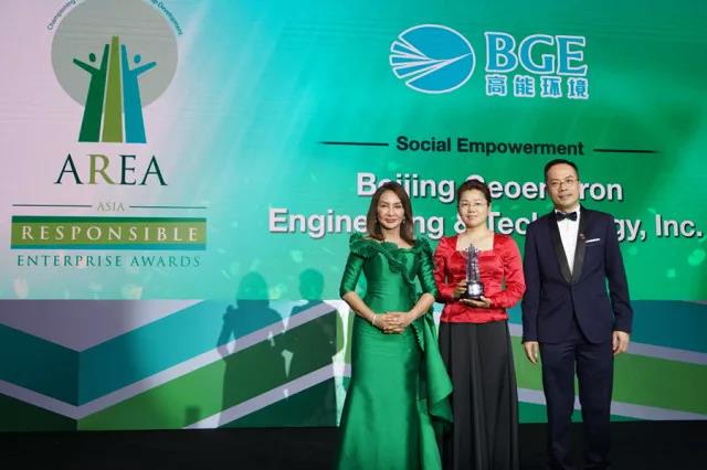 3819e717b4b4c8fde62022e9922a8af8