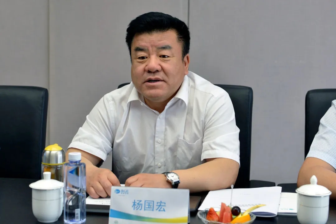 4eda1eda1a9004d9bcedb557e6c6a2bf