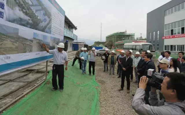 5d55b3e671c40c5bfbdb6647528d5b61