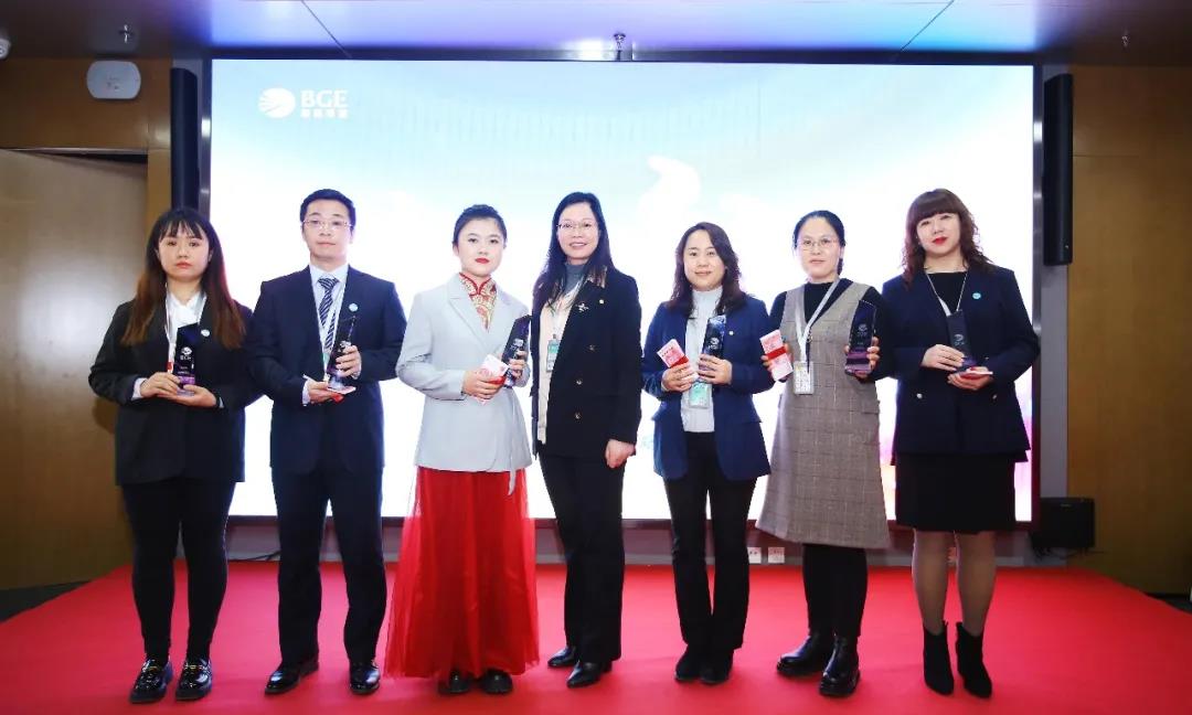 8edfe97ed760751fa2599f7ed1103e41