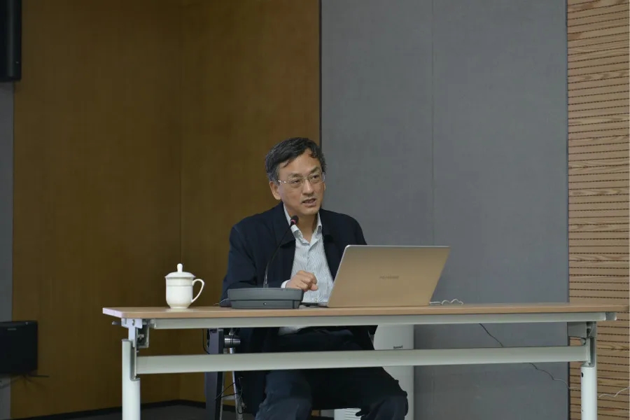 95e6247eda36102870de900d3f97409a