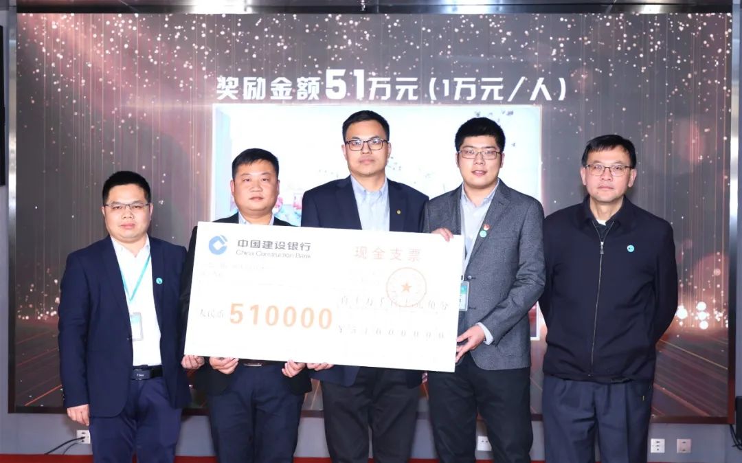 c653d6253cc064f4731f4f562e29e043