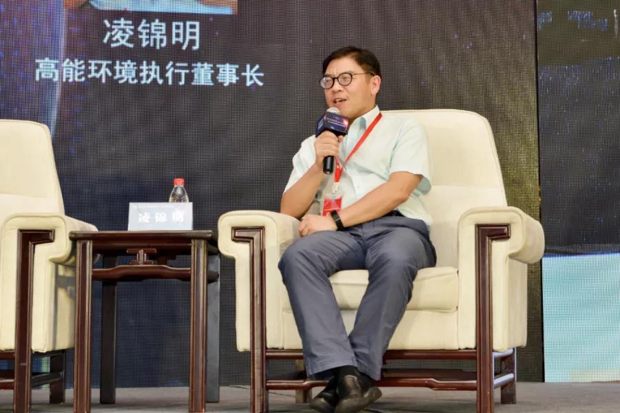 e97584a8d9da40f649c8a3b50cee2448