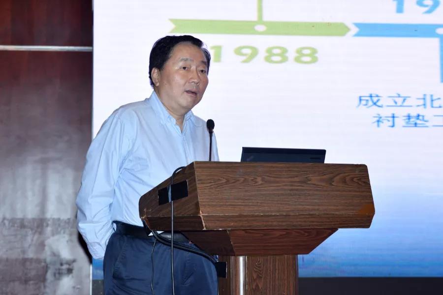 ee002858024e2a3d4dbd37a2a4a9f0c1