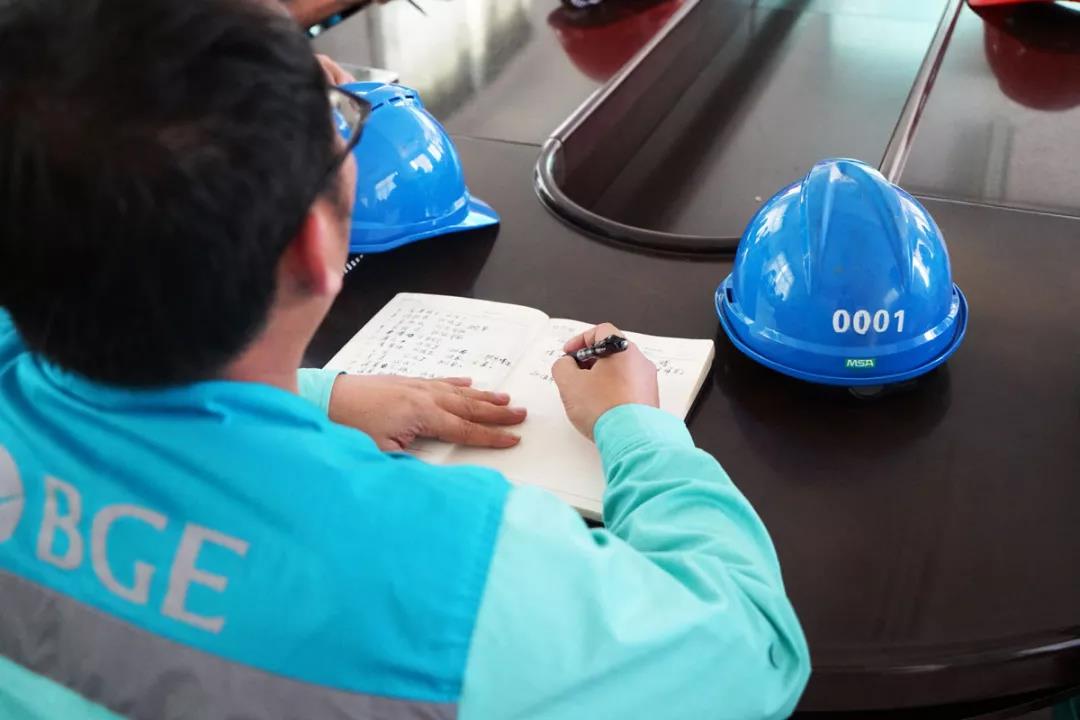 f8976cae70c04f6078cd5e6650ba9c7f